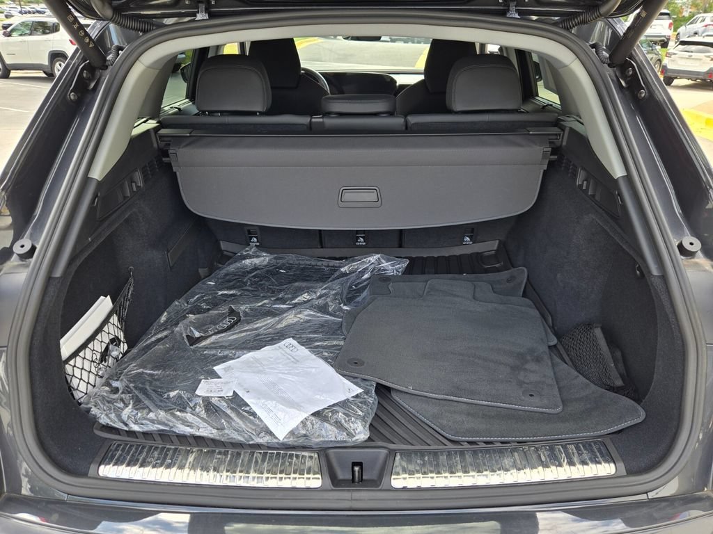 Certified 2025 Audi Q5 Premium Plus w/ Premium Plus AWD/4WD image 15