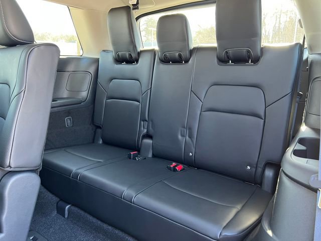 New 2026 Nissan Pathfinder SL image 6