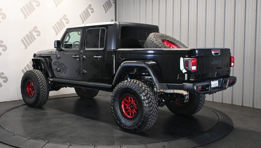 Used 2023 Jeep Gladiator Sport AWD/4WD image 7