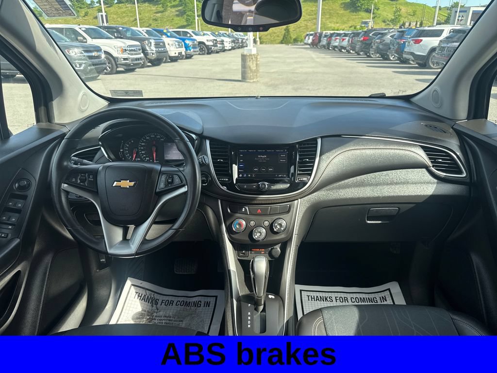 Used 2019 Chevrolet Trax LT w/ LT Convenience Package FWD image 11