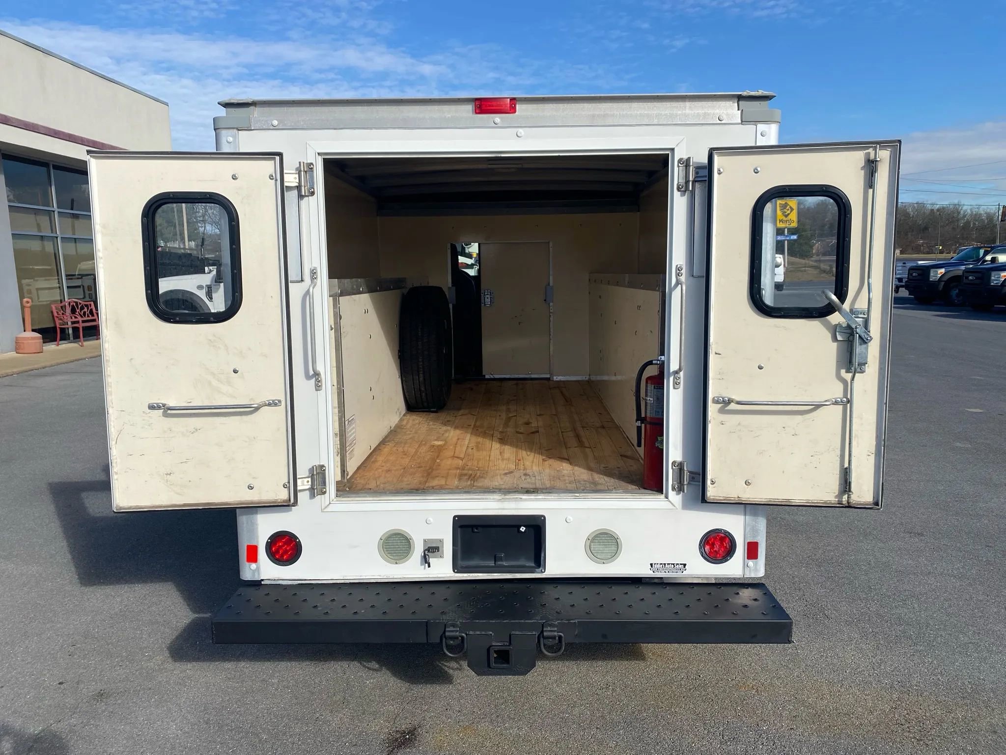 Used 2015 Ford E-350 and Econoline 350 Super Duty w/ Power Windows & Locks Group RWD image 22