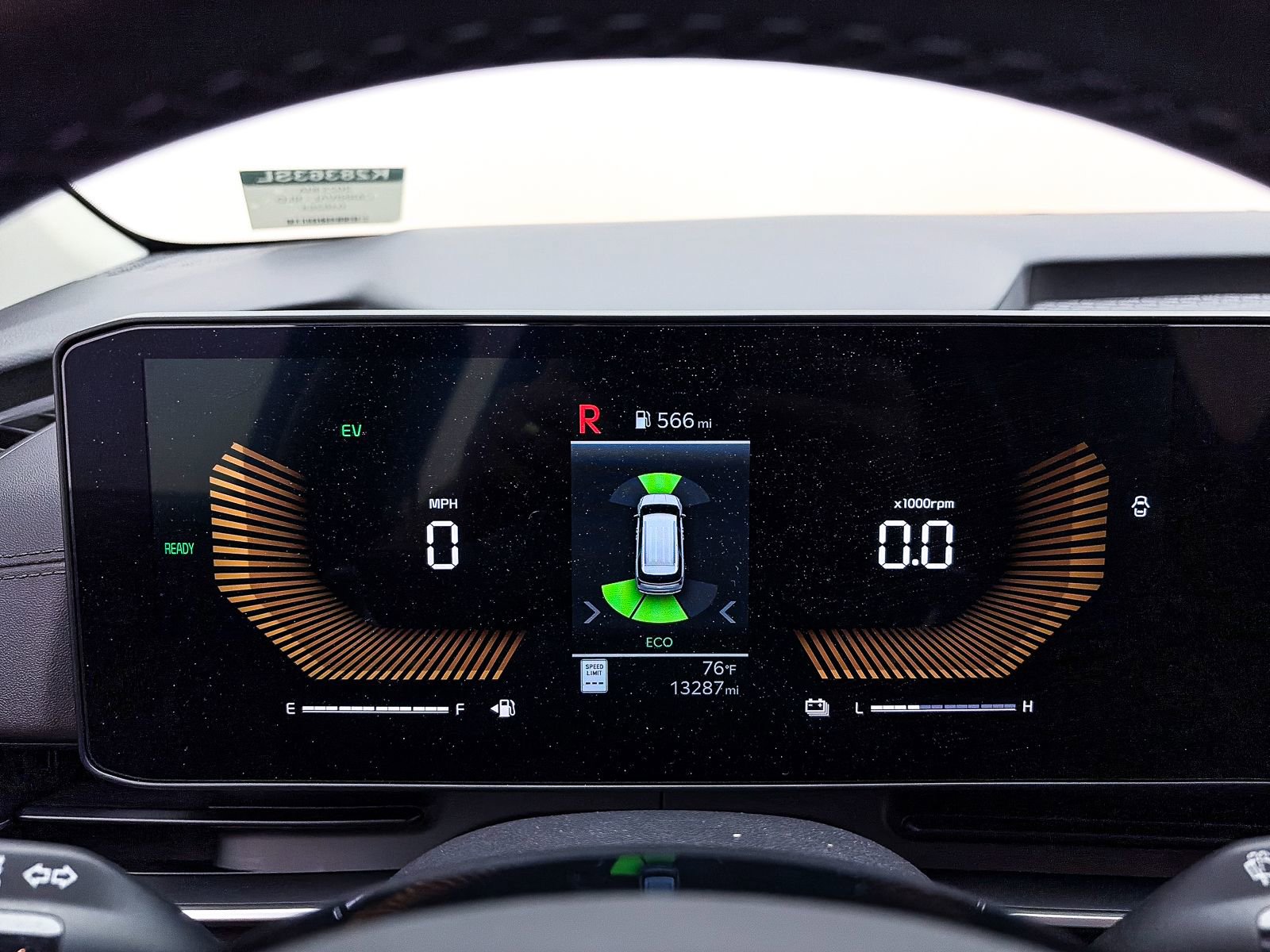 Certified 2025 Kia Carnival EX image 33