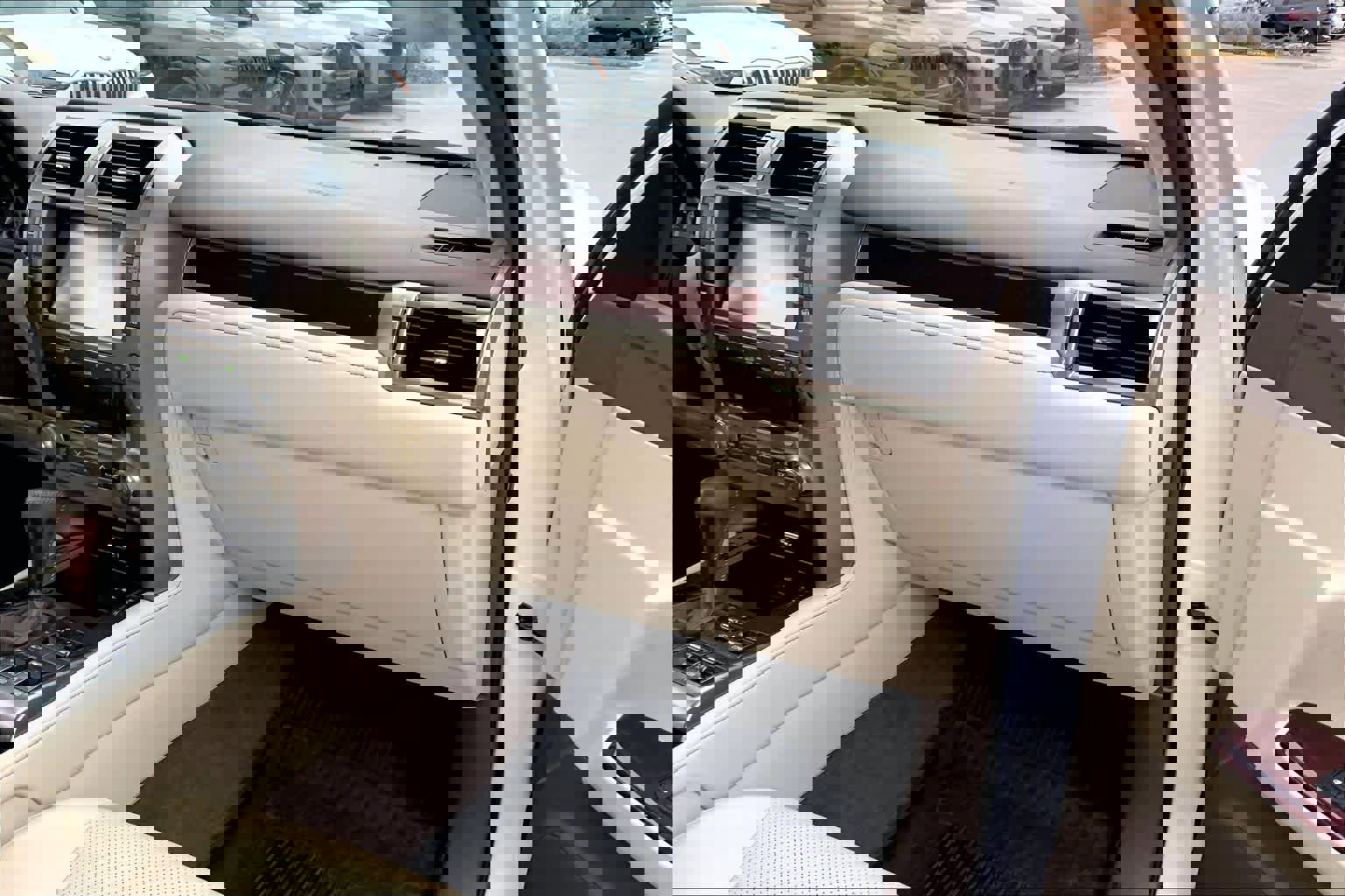 Used 2017 Lexus GX 460 Luxury image 17