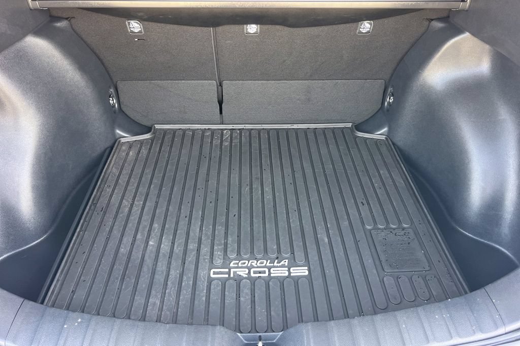 Certified 2026 Toyota Corolla Cross LE w/ Moonroof Package FWD image 18