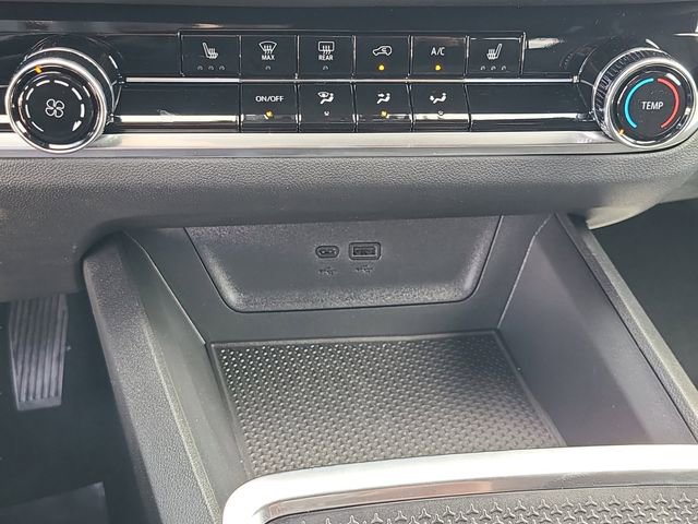 New 2026 Chevrolet Equinox LT w/ Midnight Edition FWD image 25