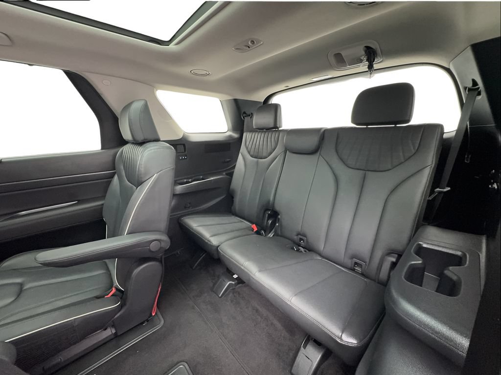 Used 2024 Hyundai Palisade Limited AWD/4WD image 27