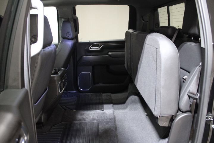 Used 2024 Chevrolet Silverado 2500 LTZ w/ LTZ Convenience Package image 60