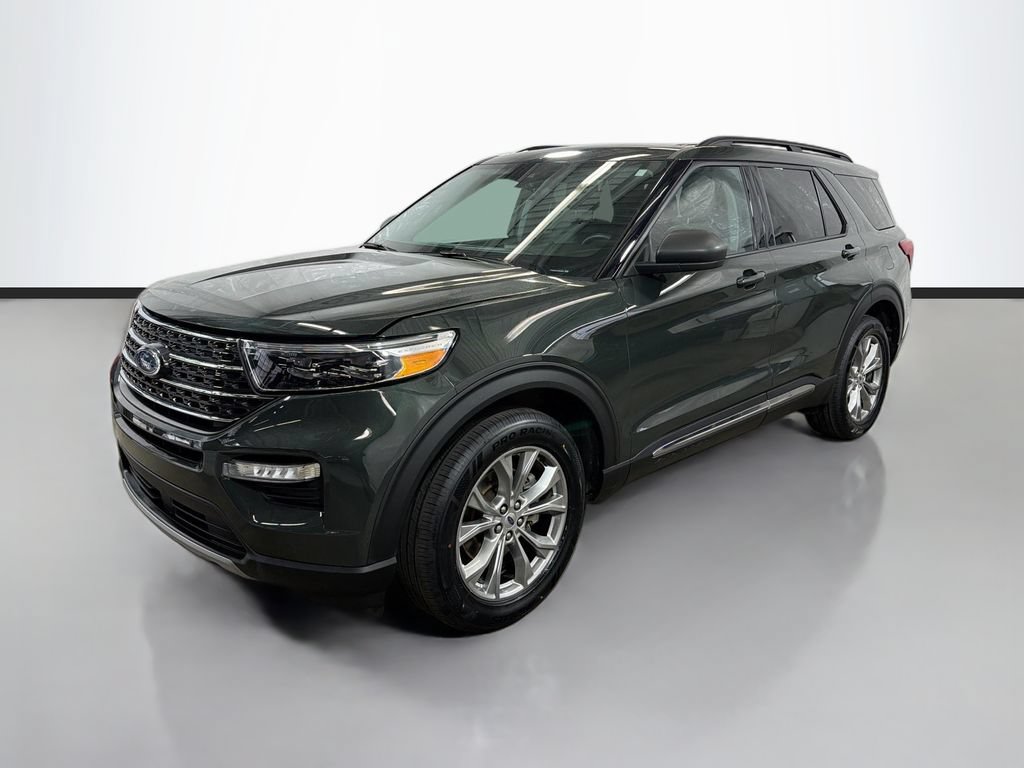 Used 2023 Ford Explorer XLT w/ Equipment Group 202A AWD/4WD image 5