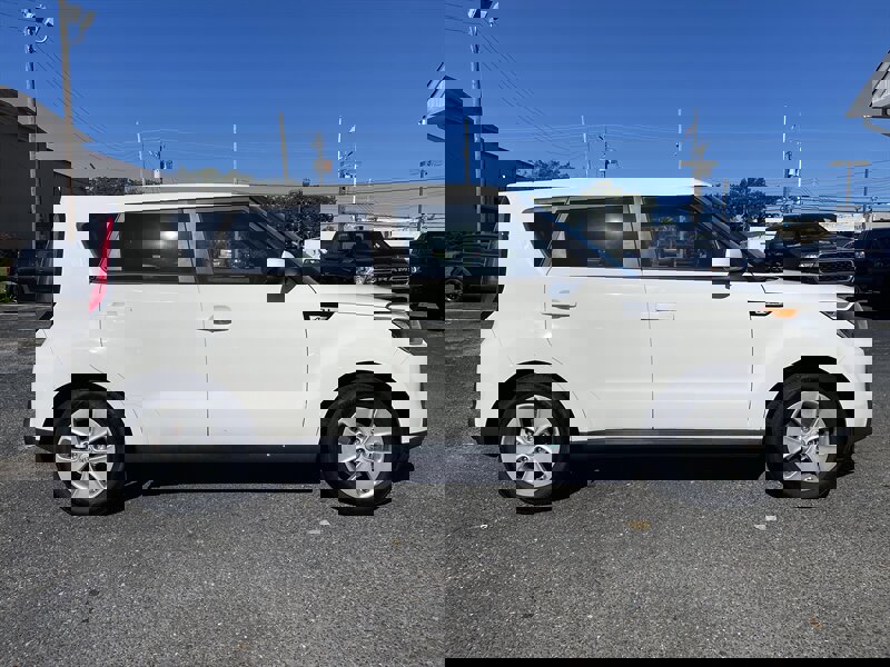 Used 2015 Kia Soul image 8