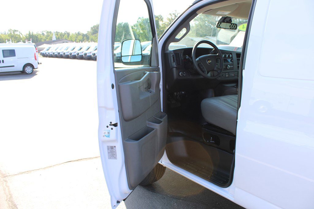Used 2024 Chevrolet Express 2500 w/ Driver Convenience Package RWD image 25