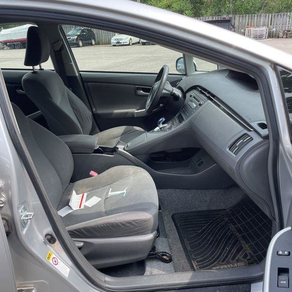 Used 2010 Toyota Prius Five image 12