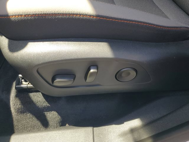 Certified 2025 Chevrolet Traverse LT FWD image 20