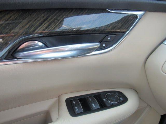 Used 2019 Cadillac XT5 AWD image 28