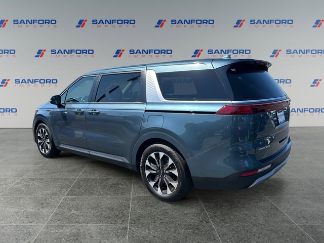 Used 2024 Kia Carnival EX FWD image 3