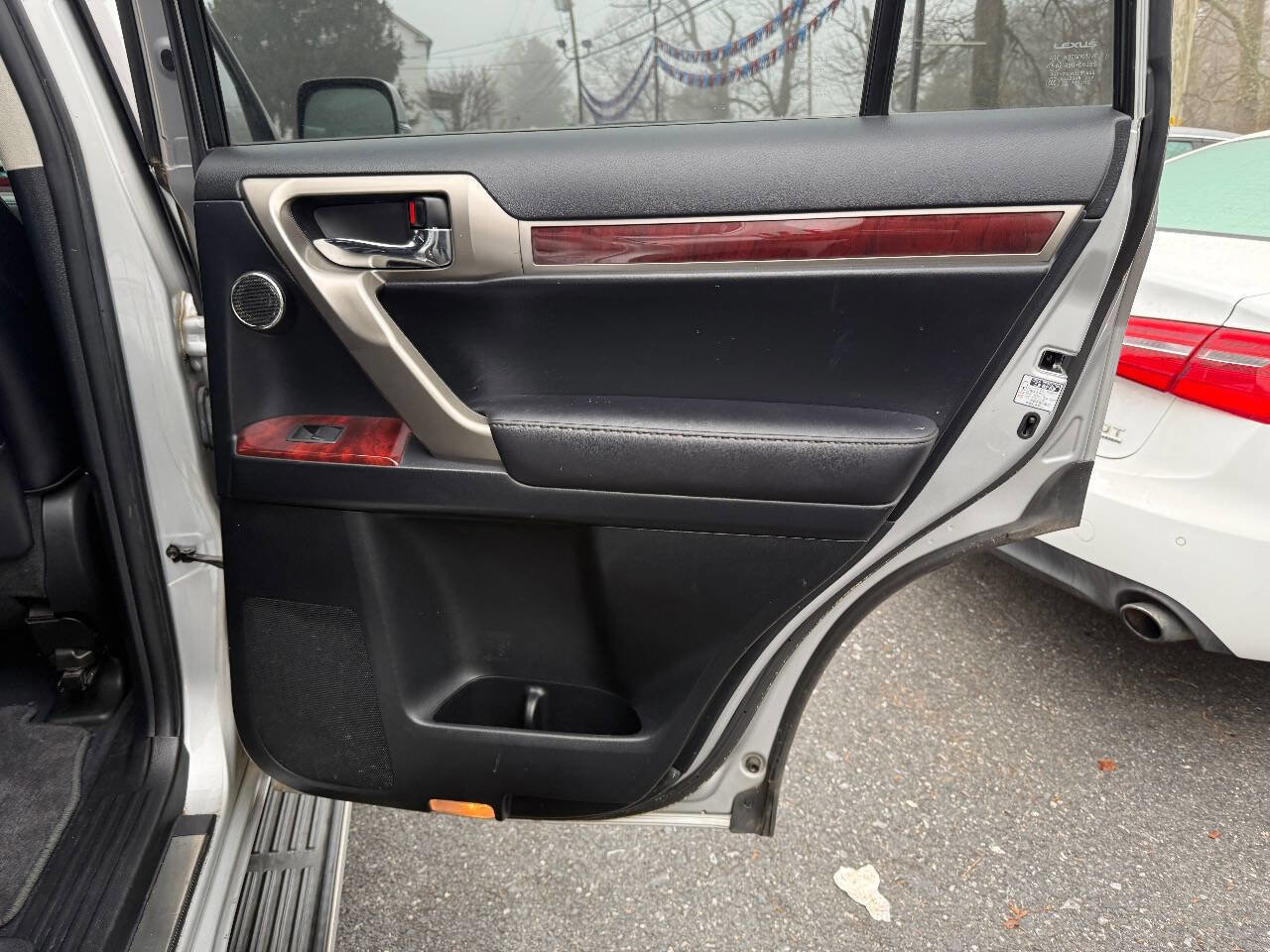 Used 2011 Lexus GX 460 Premium image 18