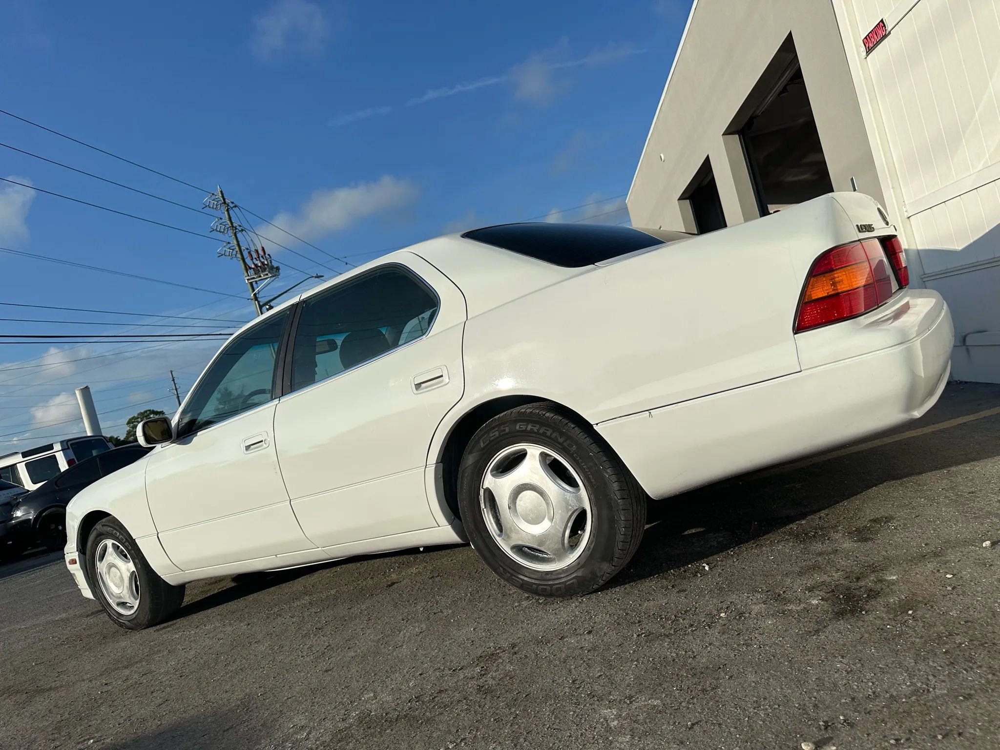 Used 1998 Lexus LS 400 RWD image 16