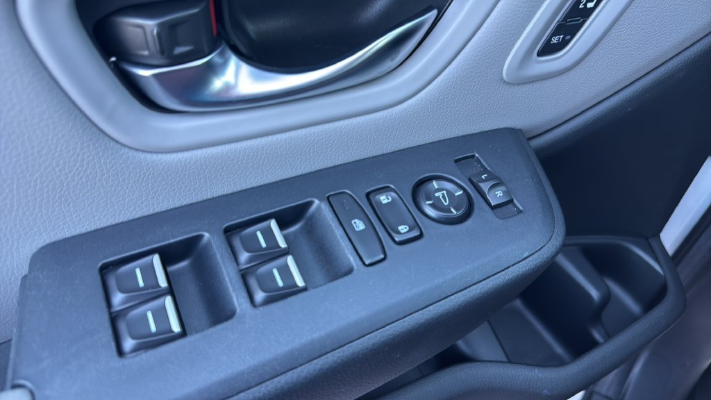 Used 2024 Honda Pilot Touring image 29