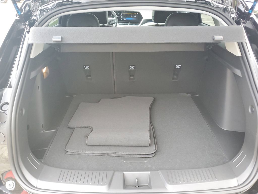 New 2026 Chevrolet Trax LT image 9