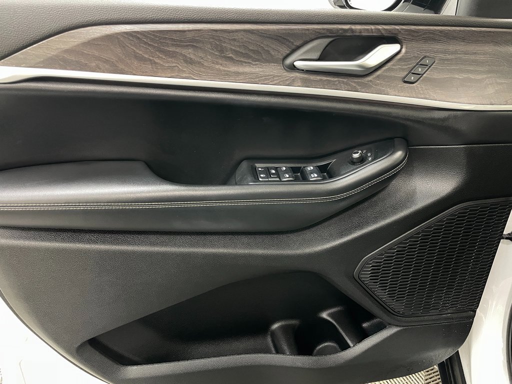 Used 2023 Jeep Grand Cherokee L Limited w/ Luxury Tech Group II image 29