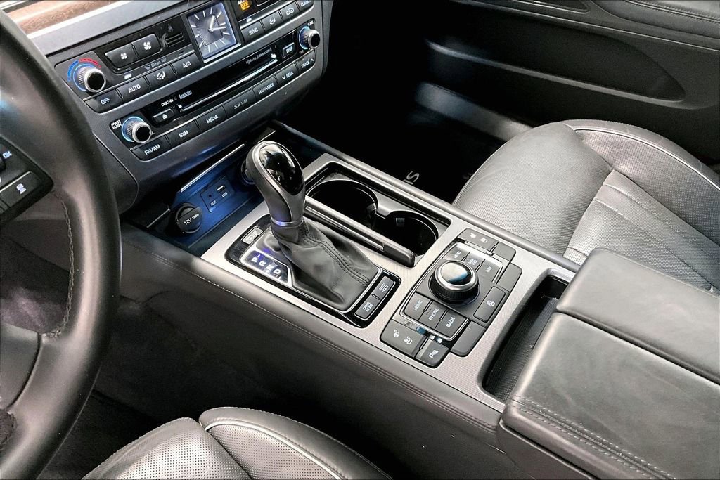 Used 2015 Hyundai Genesis 5.0 w/ Option Group 05 image 17