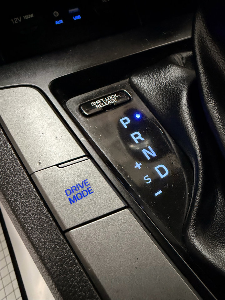 Used 2019 Hyundai Elantra SE w/ Cargo Package image 23