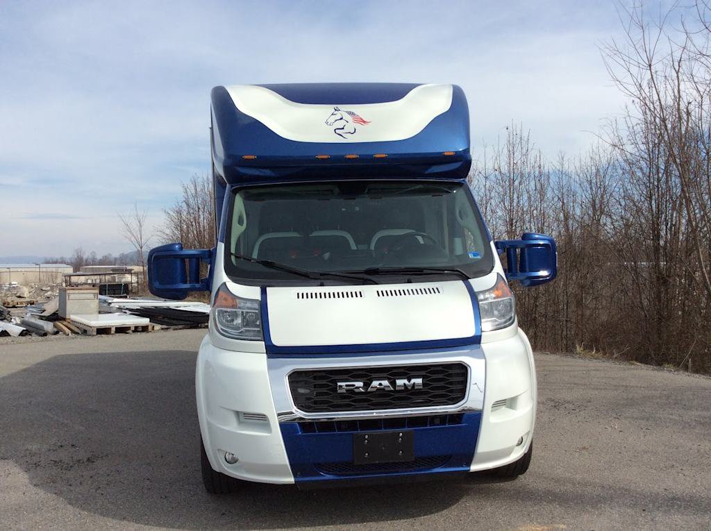 Used 2019 RAM ProMaster 3500 w/ Premium Appearance Group FWD image 2