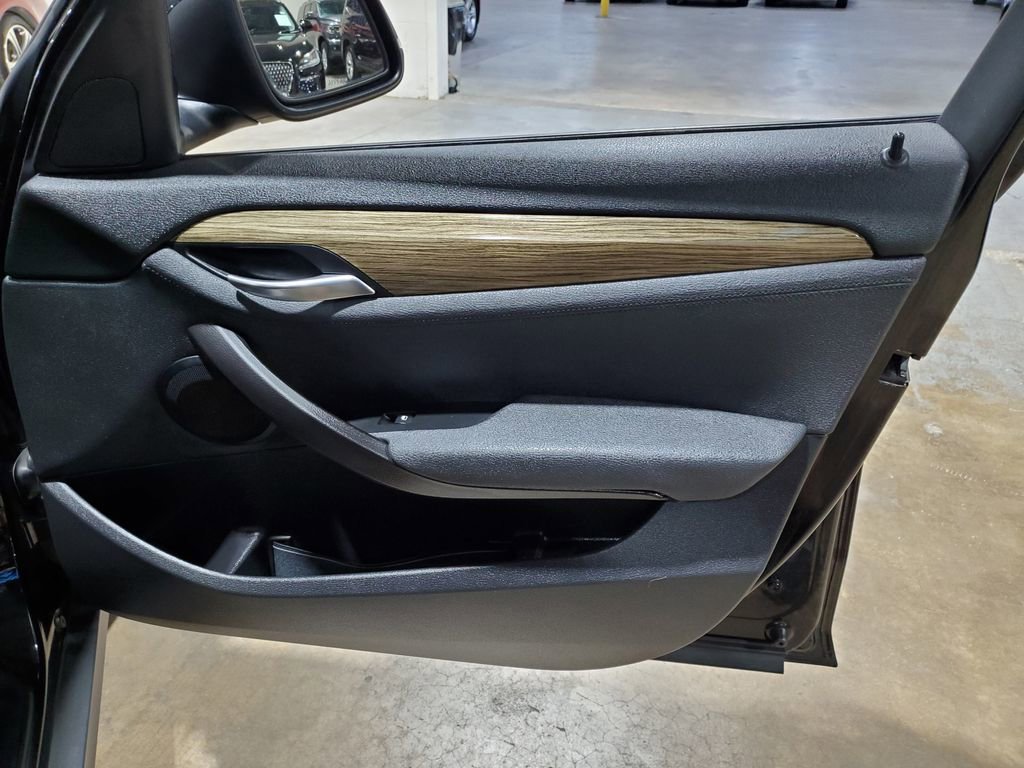 Used 2014 BMW X1 xDrive35i image 17