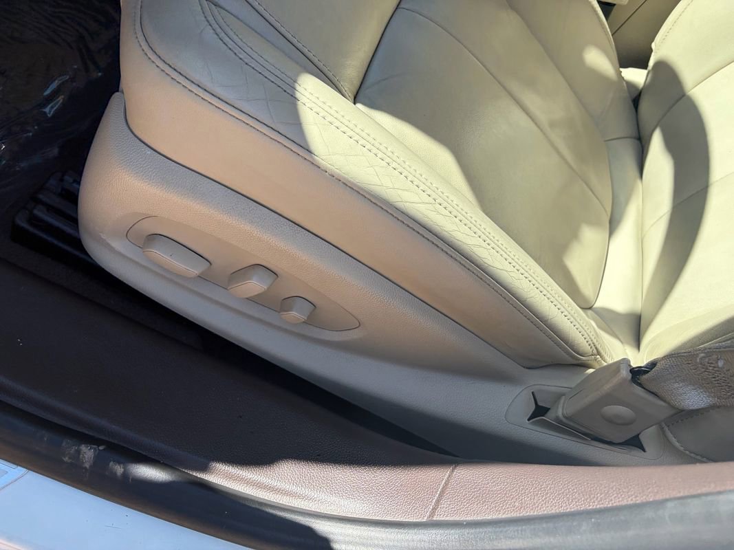 Used 2016 Buick LaCrosse Leather FWD image 11