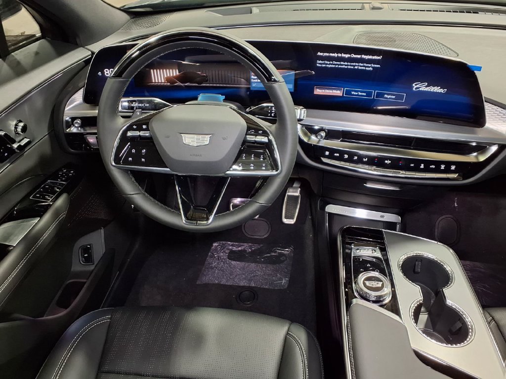 New 2027 Cadillac Lyriq Luxury RWD image 13