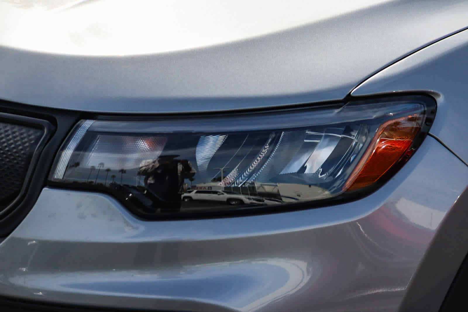 Used 2022 Jeep Compass Altitude w/ Sun and Sound Group image 2