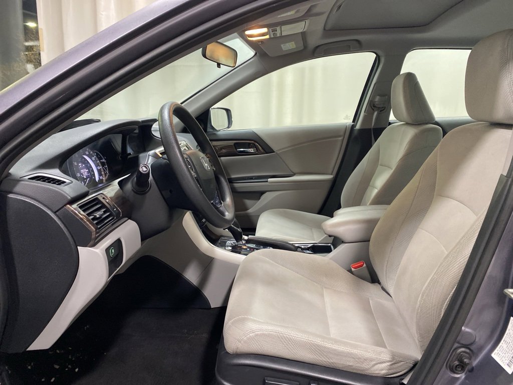 Used 2016 Honda Accord EX image 15