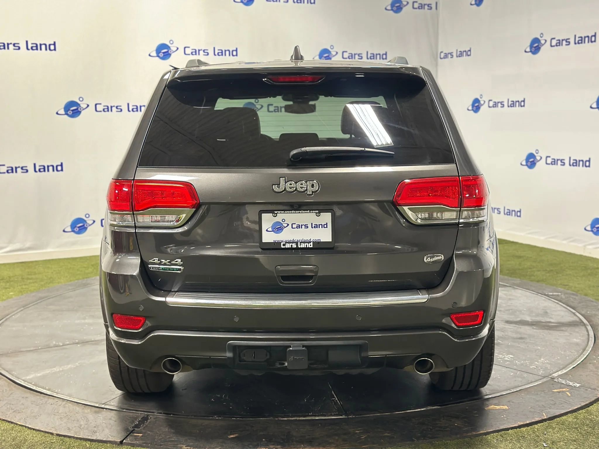 Used 2018 Jeep Grand Cherokee Overland image 4