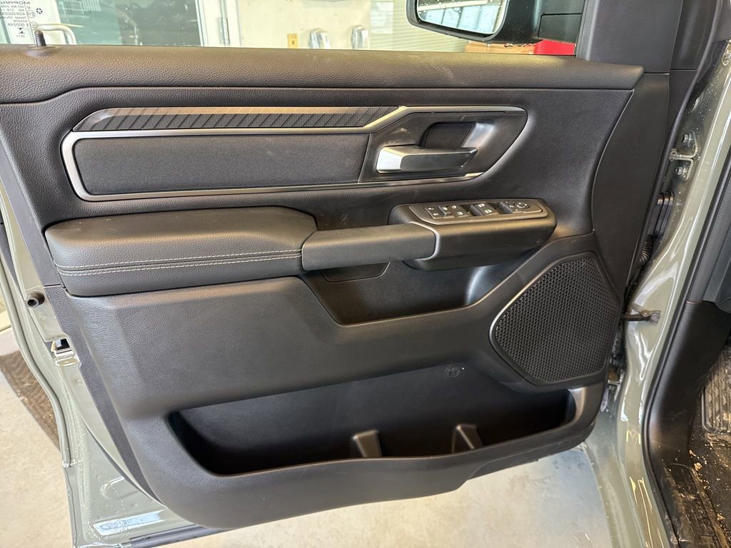 New 2026 RAM 1500 4x4 Crew Cab image 13