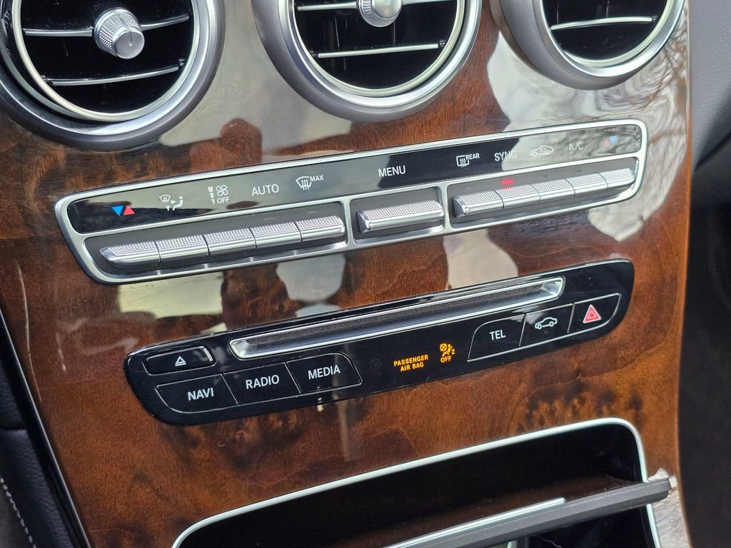 Used 2017 Mercedes-Benz GLC 300 4MATIC image 29