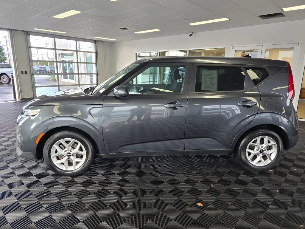 Used 2022 Kia Soul LX w/ Technology Package image 6