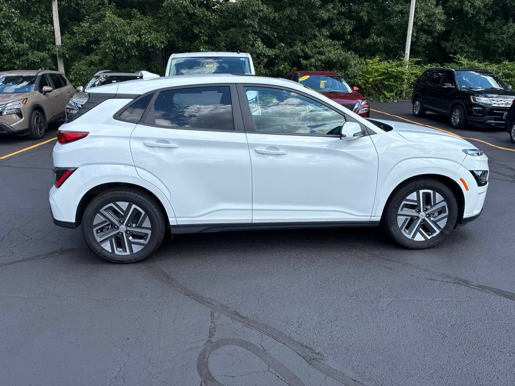 Used 2023 Hyundai Kona SEL FWD image 8