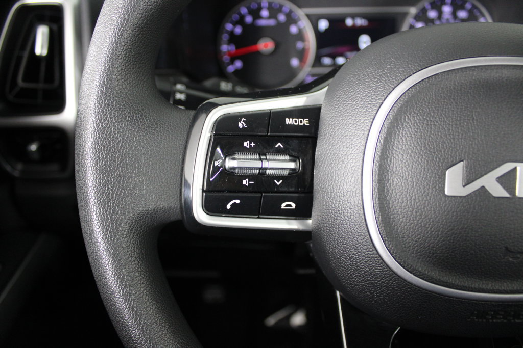 Used 2022 Kia Sorento LX FWD image 23