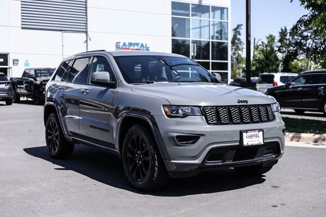Used 2019 Jeep Grand Cherokee Altitude AWD/4WD image 8