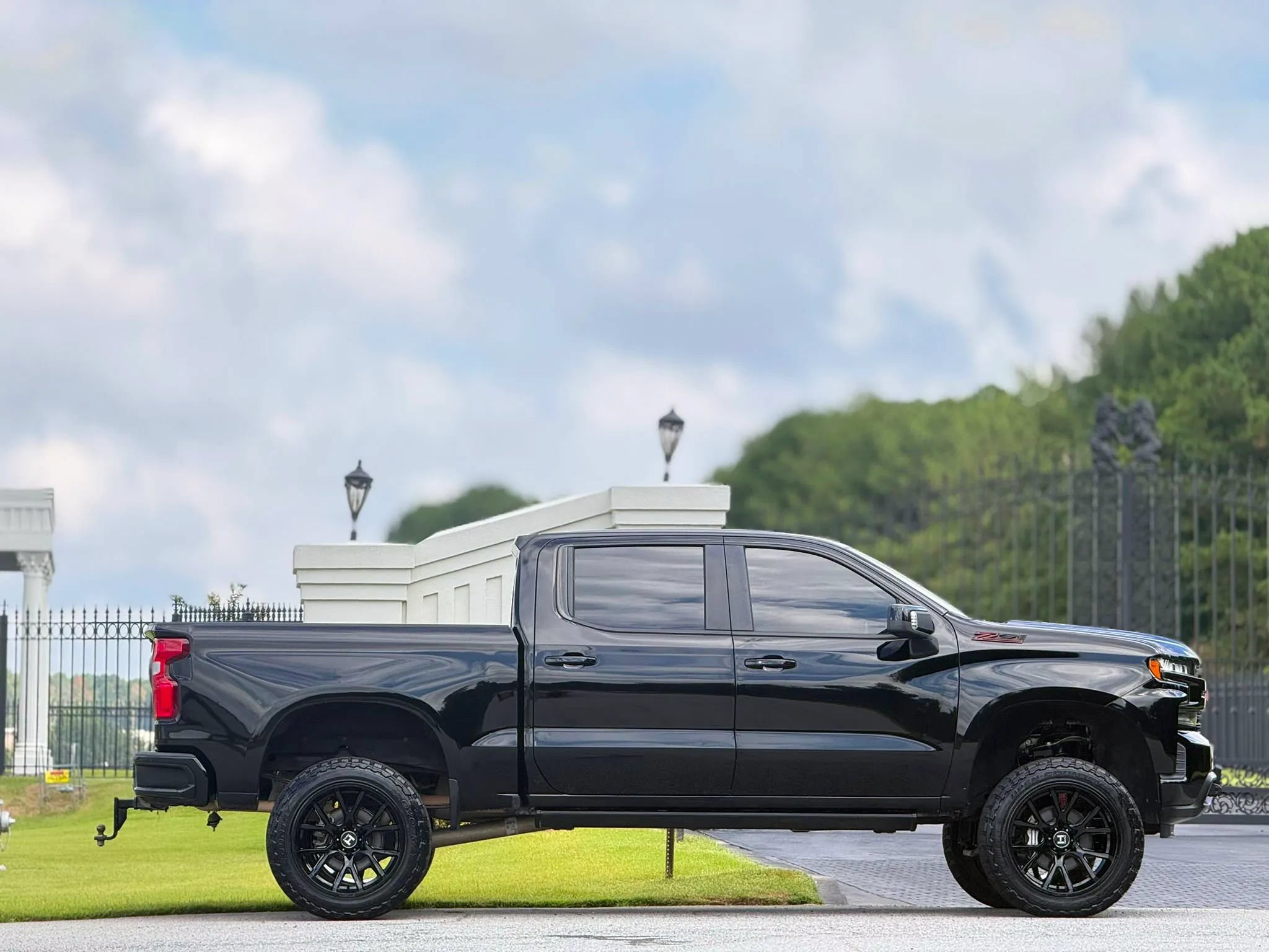 Used 2020 Chevrolet Silverado 1500 RST AWD/4WD image 6