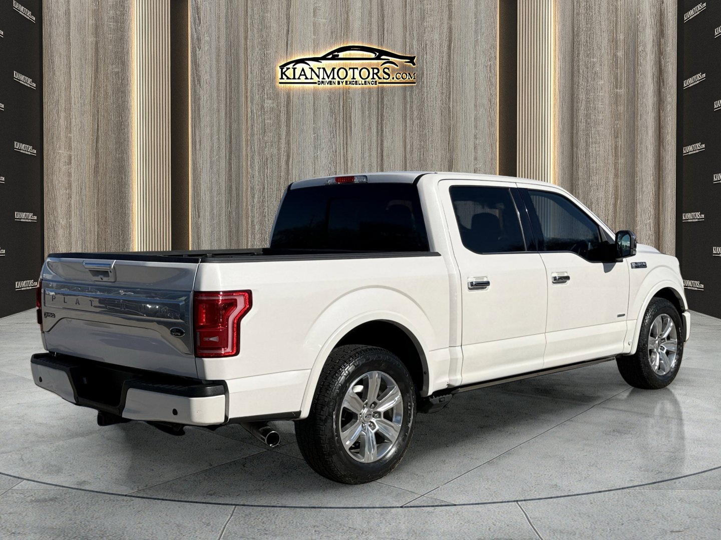 Used 2016 Ford F150 Platinum w/ Equipment Group 701A Luxury image 7
