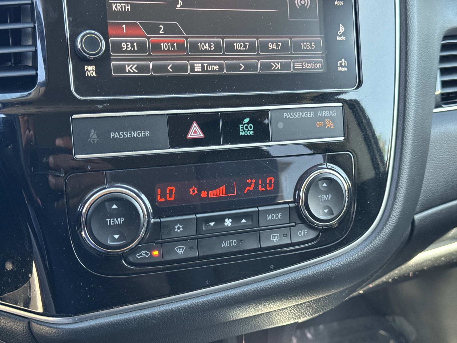 Used 2019 Mitsubishi Outlander SE image 22