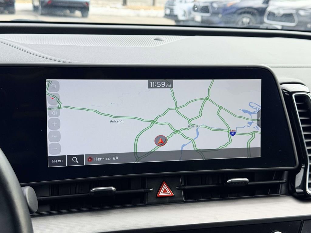 Used 2023 Kia Sportage EX image 3