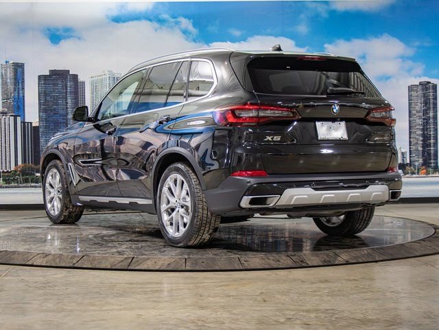 Certified 2023 BMW X5 xDrive40i w/ Parking Assistance Package image 9