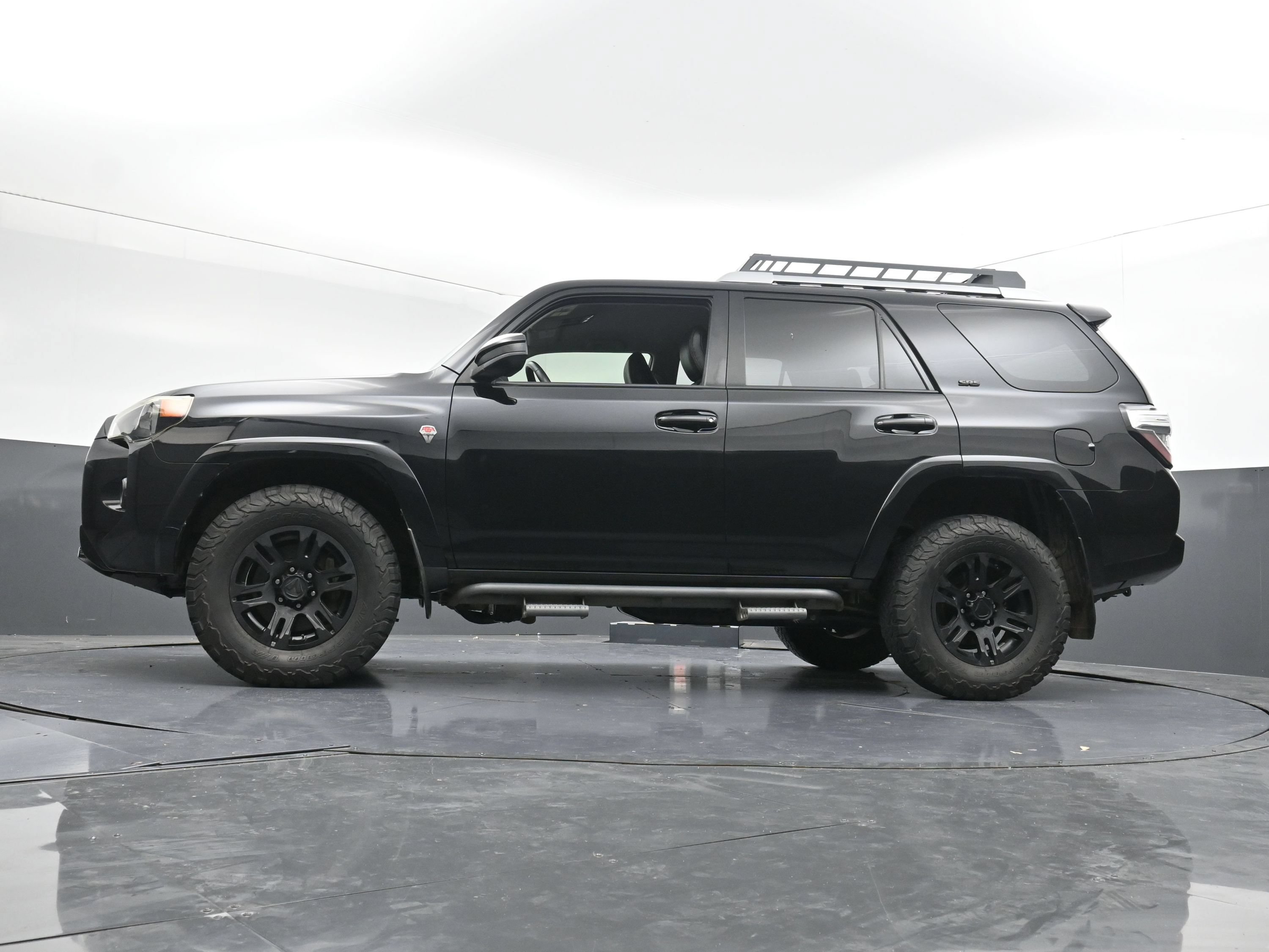 Used 2017 Toyota 4Runner SR5 AWD/4WD image 27