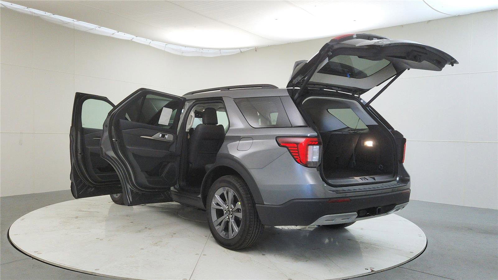 New 2026 Ford Explorer Active image 12