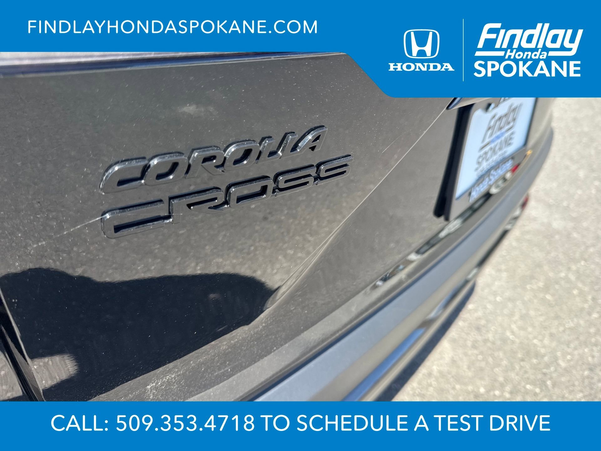 Used 2025 Toyota Corolla Cross AWD Hybrid w/ Moonroof Package image 5