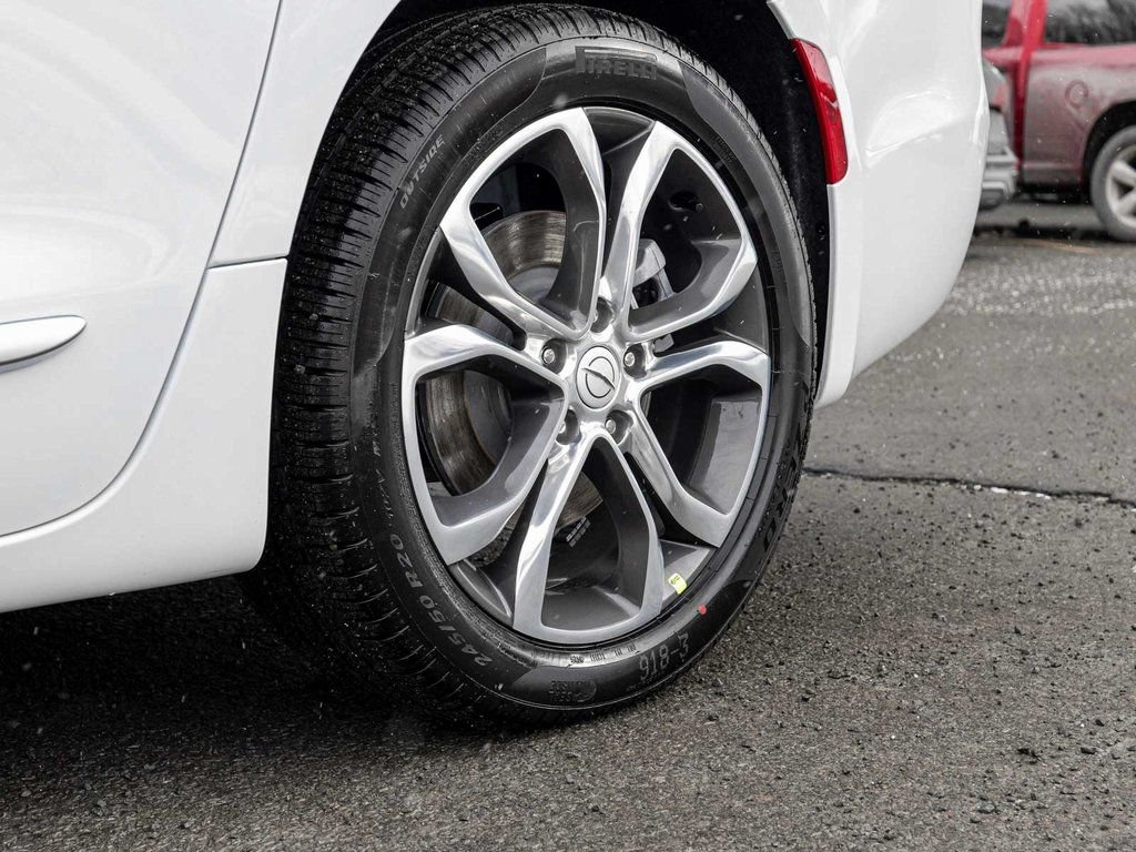 New 2026 Chrysler Pacifica Pinnacle AWD/4WD image 10