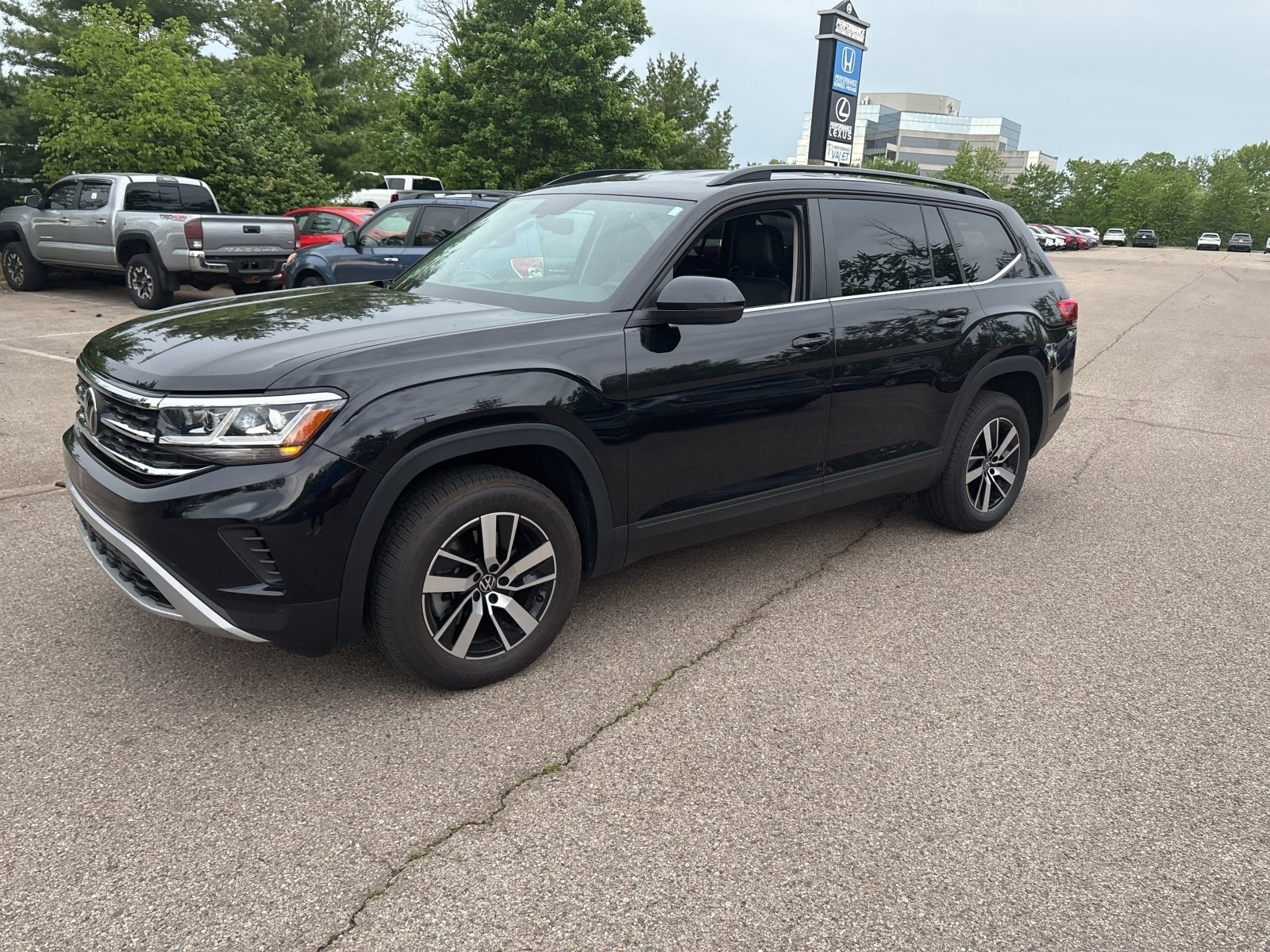 Used 2022 Volkswagen Atlas SE AWD/4WD image 11