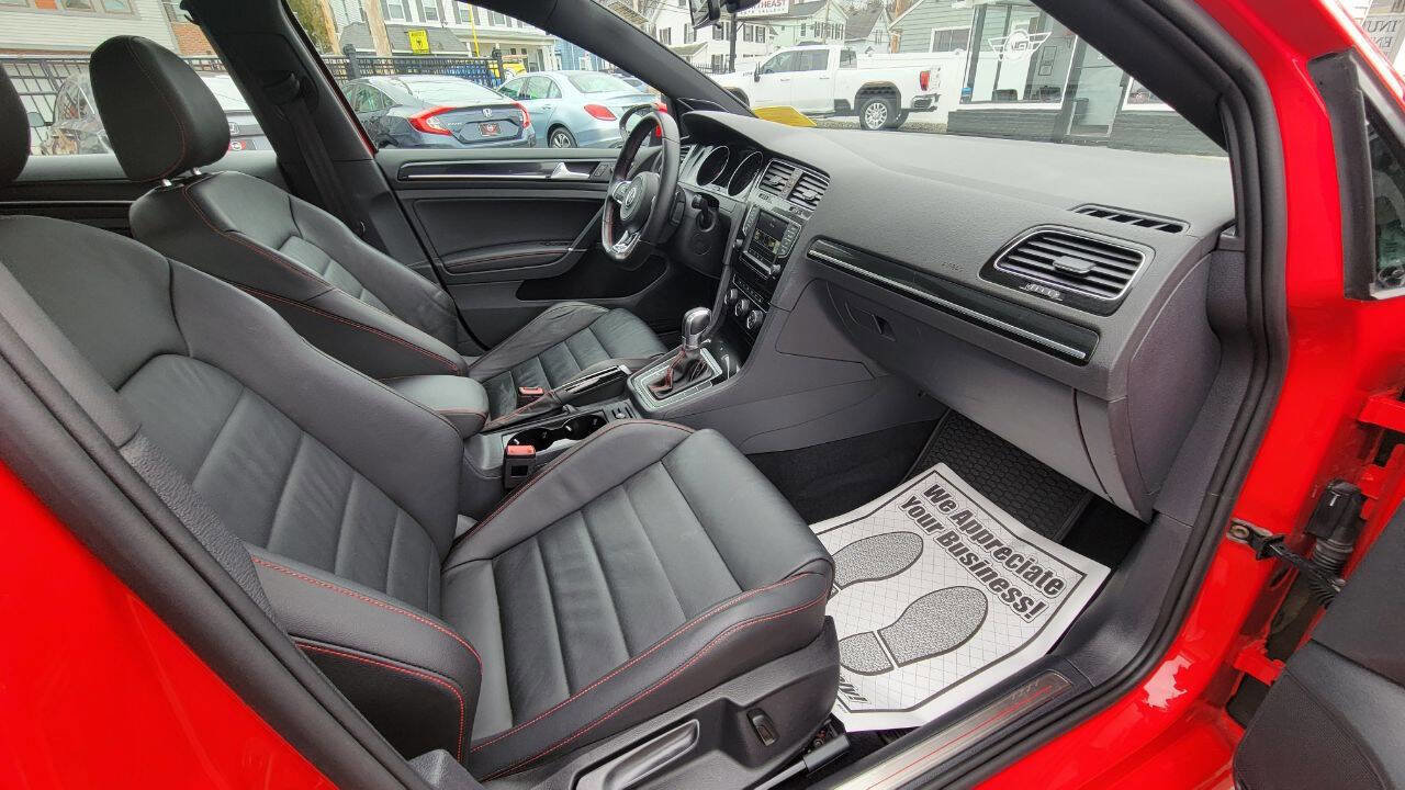 Used 2017 Volkswagen GTI Sport image 21
