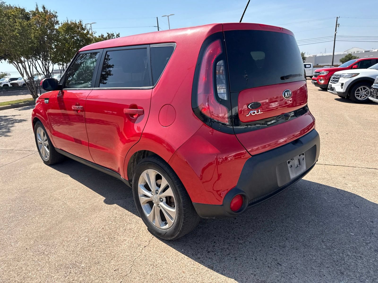 Used 2015 Kia Soul + w/ Primo Package FWD image 5